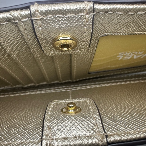 NEW Michael Kors Metallic Gold Bifold Wallet - Picture 10 of 10
